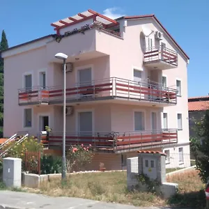 Gracijela Apartment