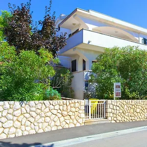 Vlatko Apartment Krk Town