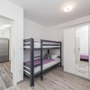 Janice Apartment Pakoštane